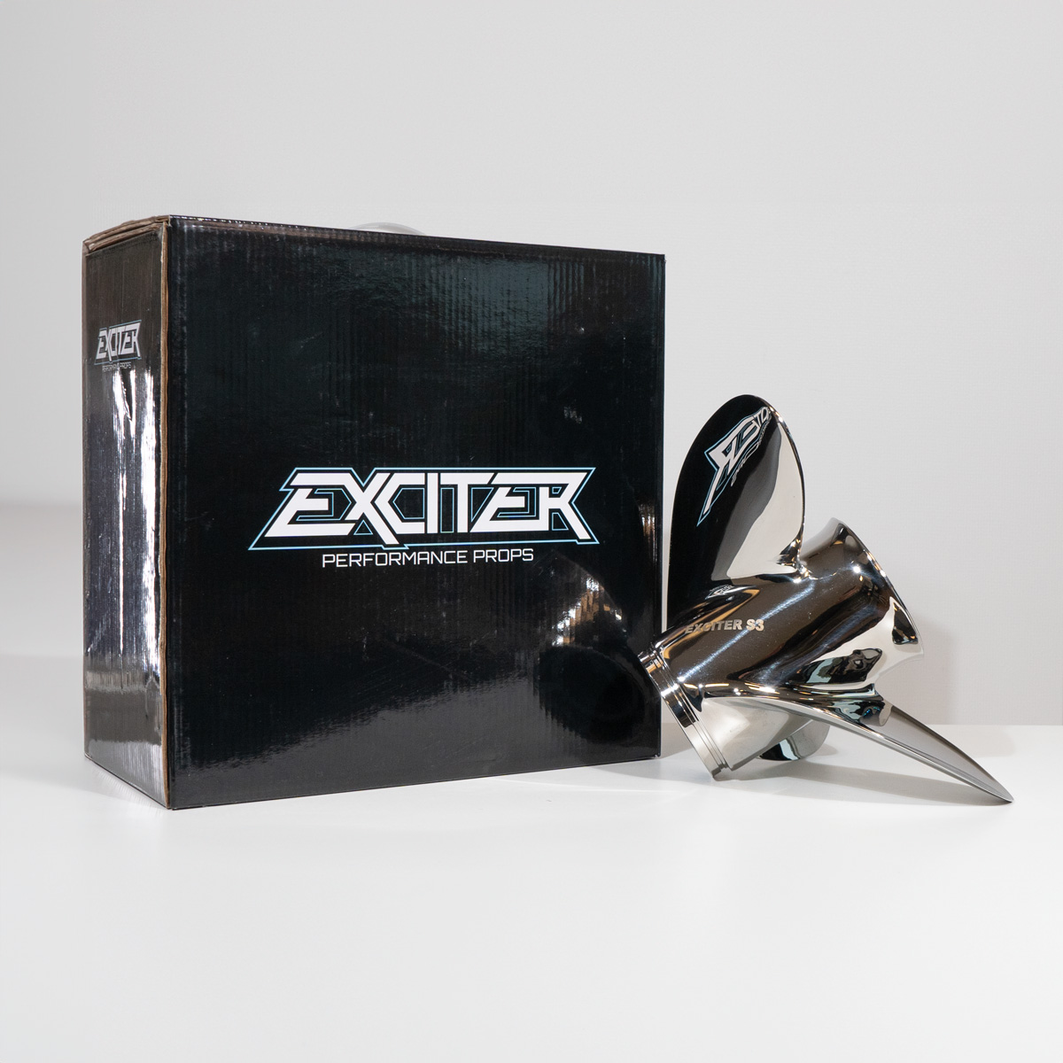 EXCITER "S3" 13.3x22